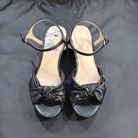 BRAND NEW BANDOLINO BLOCK HEEL ADJUSTABLE BUCKLE ANKLE STRAP SANDAL - Picture 3 of 14